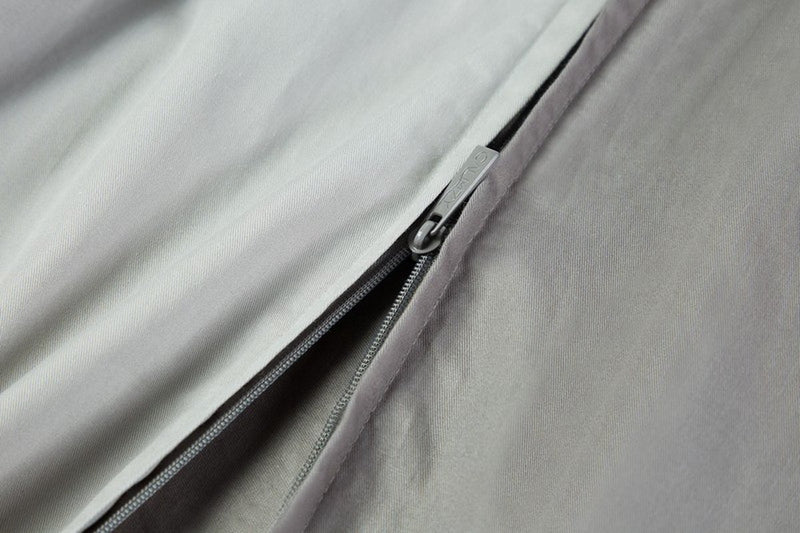 Calmzy Superior Chill - Duvet cover - Verzwaringsdeken hoes - 150 x 200 cm - Luchtig - Ademend - Grijs/lichtgrijs