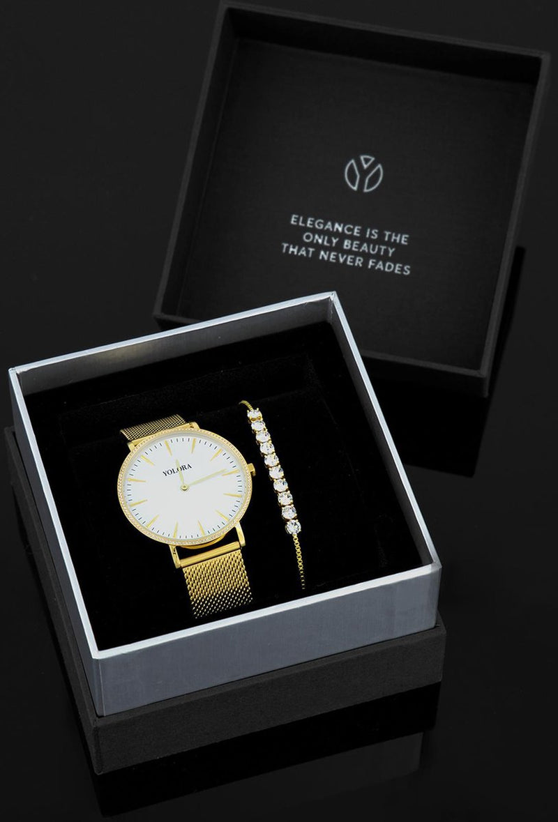 Yolora Luxe Giftbox - Goudkleurige Armband en RVS Horloge - 130 Kalpa Camaka Kristallen - 18K Geelgoud Verguld - Goud - Vrouwen Sieraden - Dames Geschenkdoos - Cadeau doos - Exclusieve Geschenkverpakking - Mooie Cadeauverpakking